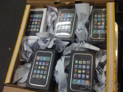 oglasi, za prodaju:: APPLE iphone 3Gs ..........